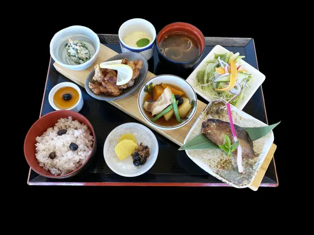 「丹波里山レストランBonchi」で一押しの京丹波黒豆づくし御膳