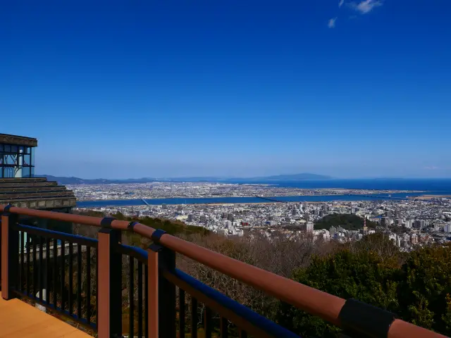 晴れた日には素晴らしい眺望を楽しめる展望台