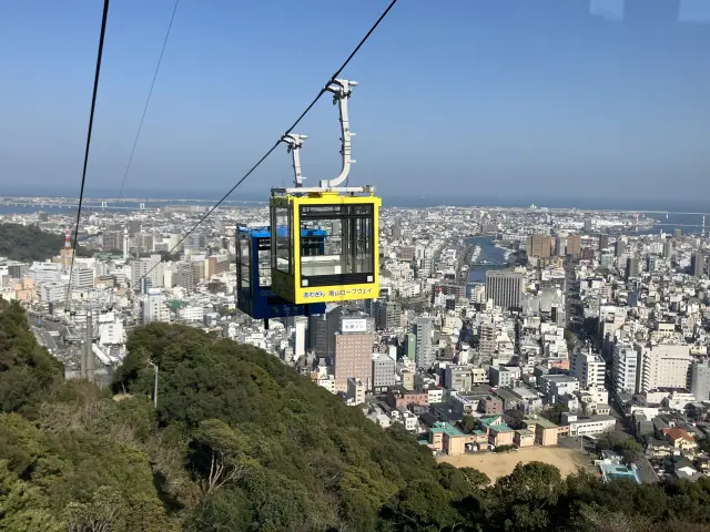 ロープウェイに乗ればたった6分で山頂へ