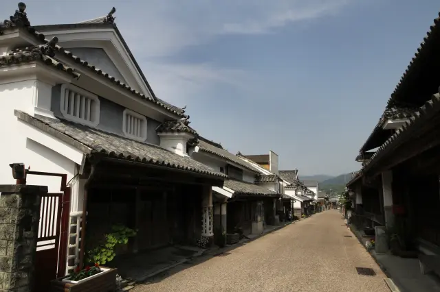 町家の両端にある「うだつ」は富の象徴