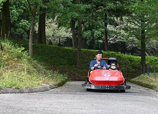 自然の中、風を感じながらのドライブ気分を楽しめるゴーカート
