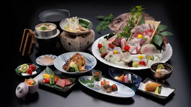 鳴門鯛や阿波牛など徳島の美味を集めた人気No.1の渦潮会席