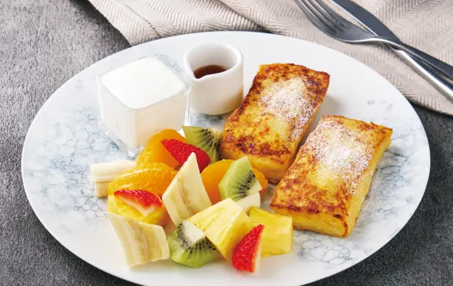 「フレンチトースト」にも旬のフルーツがたっぷり