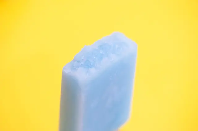 外層為冰棒、內層為刨冰的爽脆口感