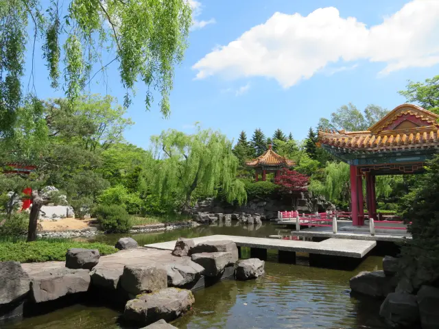 中国の伝統的な自然山水の庭園「瀋芳園」（世界の庭園エリア）
