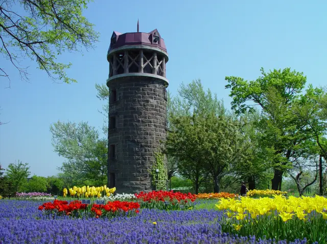 敷地面積25.4ha、歴史あるフラワーパーク