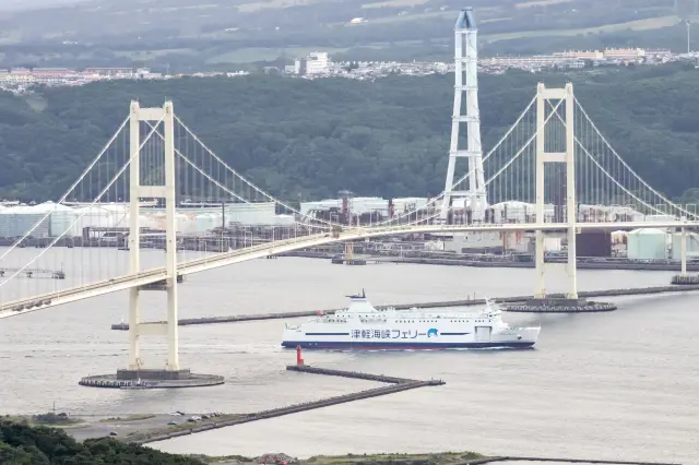 室蘭〜青森間運行の「ブルーグレイス」