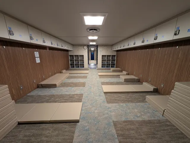 室蘭〜青森航路はマットレス設置し、約7時間の航海時間をゆったりと快適に過ごすことができる