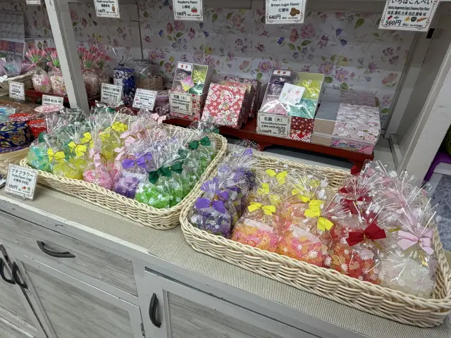 種類豐富的金平糖，適合買來作為伴手禮
