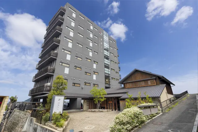 道後温泉本館などの温泉施設へも好アクセス