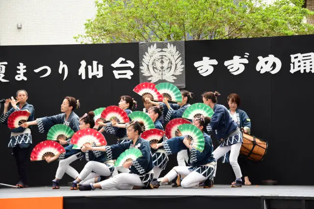 特設ステージでの演舞も必見