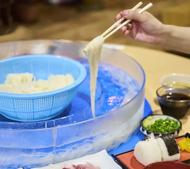 市営唐船峡そうめん流し