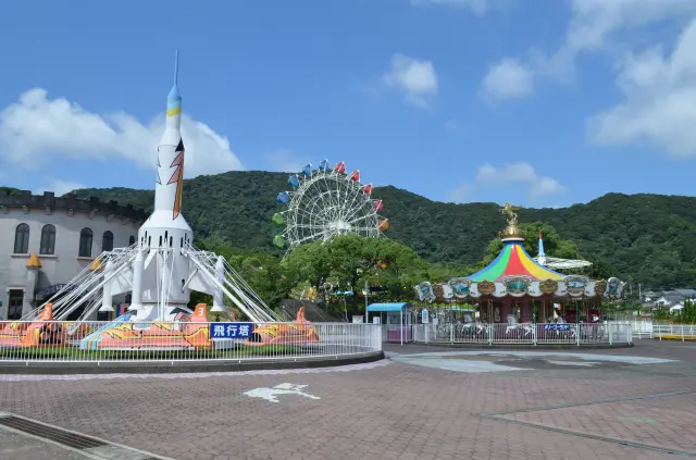 多彩なアトラクションが揃う「遊園地」