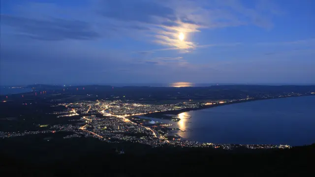 釜臥山