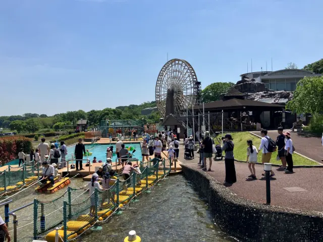 水の力を利用したウォーターアスレチック「荒川わくわくランド」
