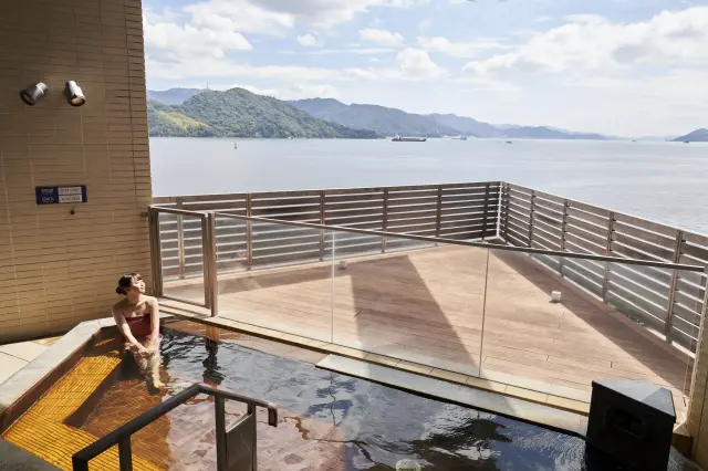 広島温泉「瀬戸の湯」の展望露天風呂