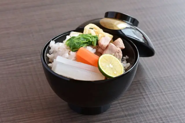 そば米汁など徳島の郷土料理も揃う