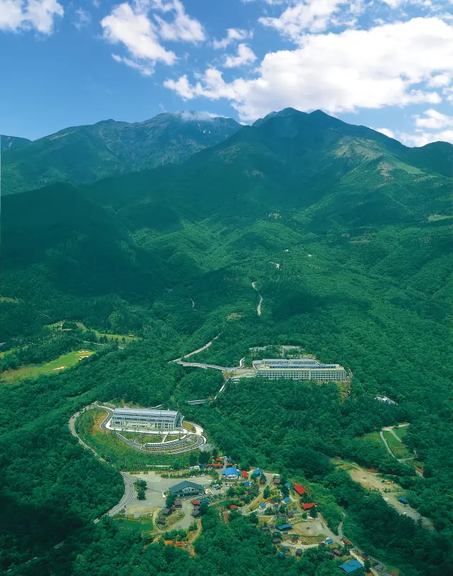たっぷりの自然に包まれた極上の温泉リゾート