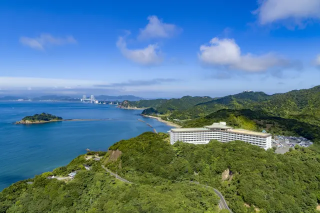 南あわじの明るい陽光に包まれた天然温泉リゾート