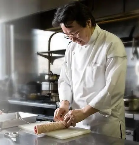 本場フランスの名店で腕を磨いた料理人の小室徳幸氏