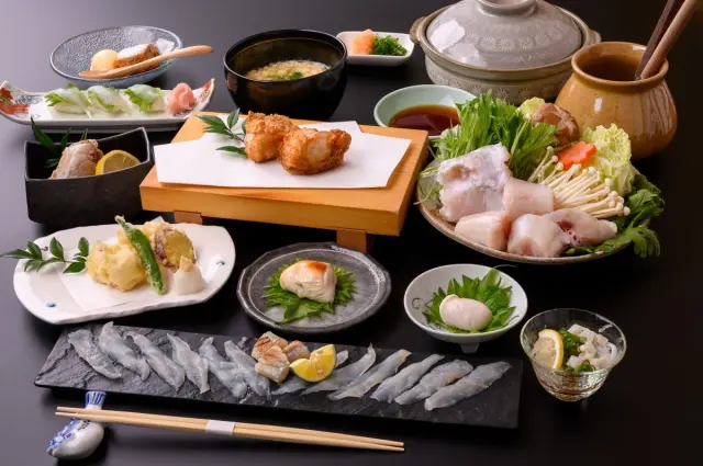 隠れた特産品の伊勢湾のとらふぐは、甘みと上質な肉質が自慢