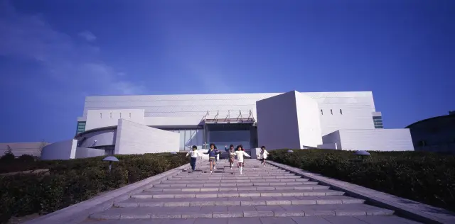 宮崎県立美術館