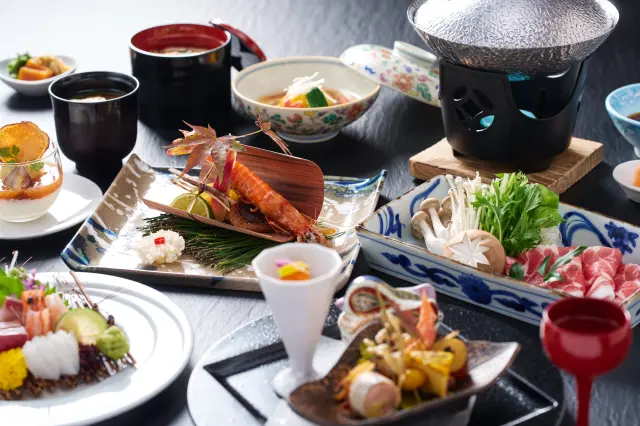 山海の恵みが詰まった郷土会席