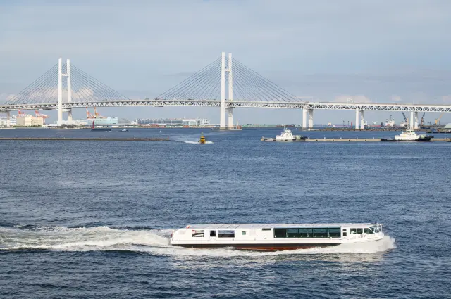 横浜ベイブリッジを眺めることができる