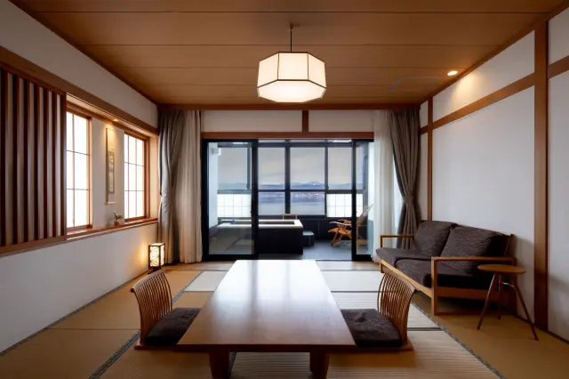 8つの客室は、1フロアに2部屋ずつ用意される