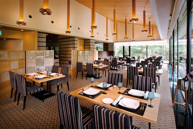穏やかな雰囲気の中でコース料理が楽しめるG-Dining「光彩(きらめき)