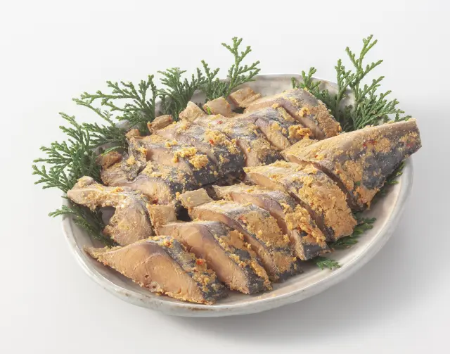 鯖のへしこ（米糠に長時間つけて発酵・熟成させた保存食）