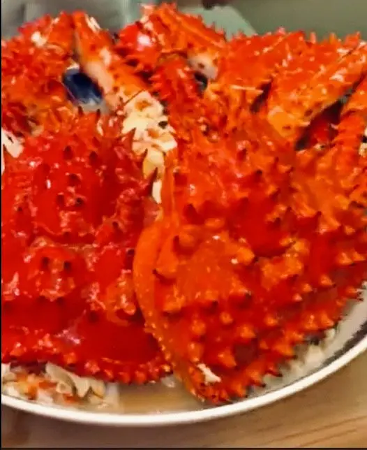 The rich flavor of horsehair crab is well worth experiencing