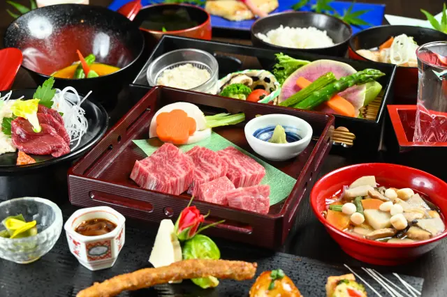 会津の食材と郷土料理を存分に味わえる夕食
