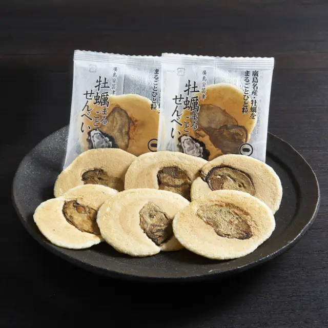 丸一商店「整颗牡蛎仙贝」