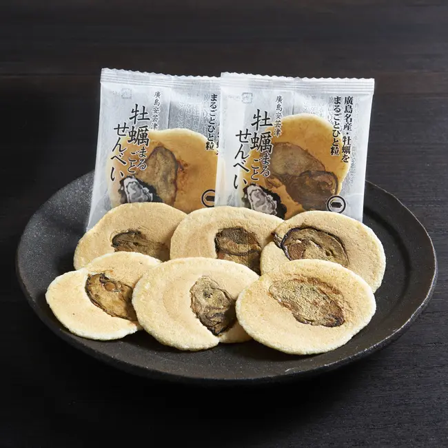丸一商店「整颗牡蛎仙贝」