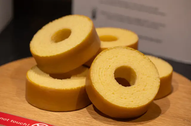 ふんわりしっとりとした食感「バームクーヘン」