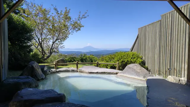 露天風呂から望む桜島と錦江湾