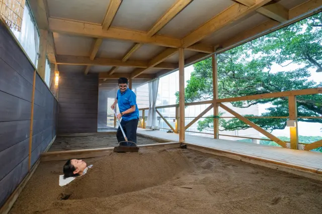 身体の芯から温まる砂むし風呂