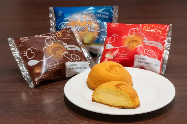 Peko-chan no Hoppe, a popular cake with a delightfully fluffy texture