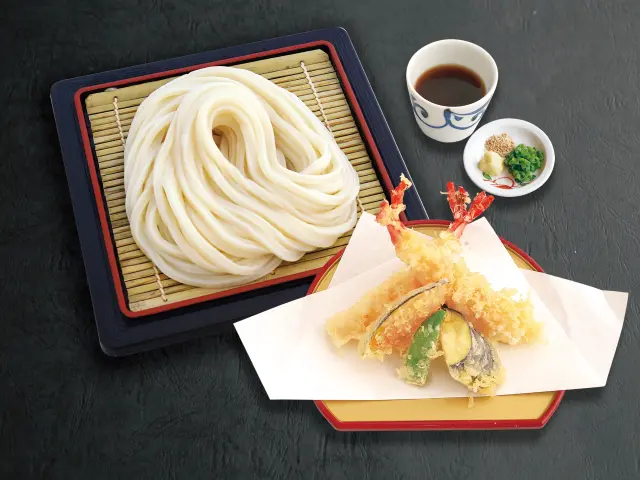 香川の手打ち製法を受け継ぐ、こしのあるさぬきうどん