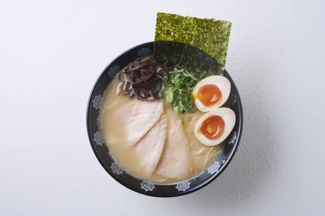 とんこつらーめん 俺式 純 東京駅店