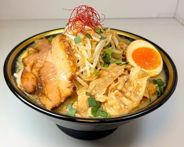 食べ応え満点の「特製ラーメン」