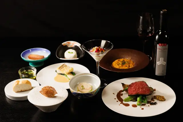 夕食には、旬の食材を生かした創作料理を提供