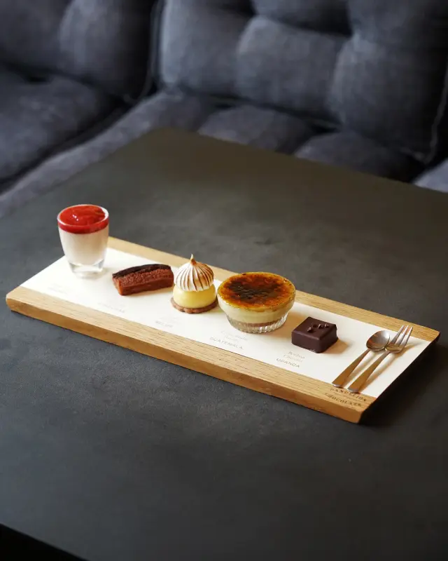 数量限定の「シェフズテイスティング」
©︎ Dandelion Chocolate Japan