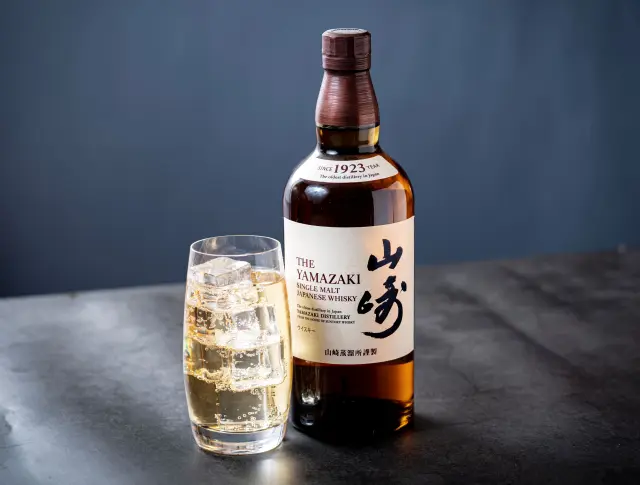 こだわりの強炭酸で仕上げるハイボール