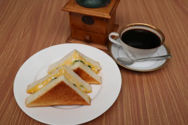 コーヒーはもちろん、サンドイッチも人気