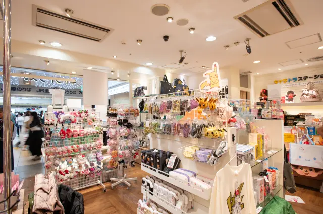 キャラクターごとに多彩なグッズを展開