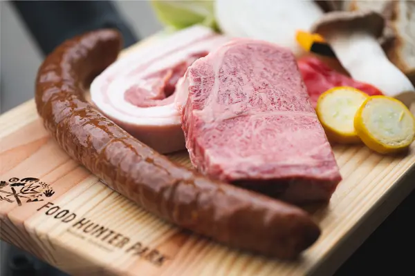 熊野牛のステーキやジビエソーセージをBBQで
