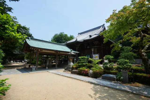 別格本山 綾松山 洞林院 白峯寺