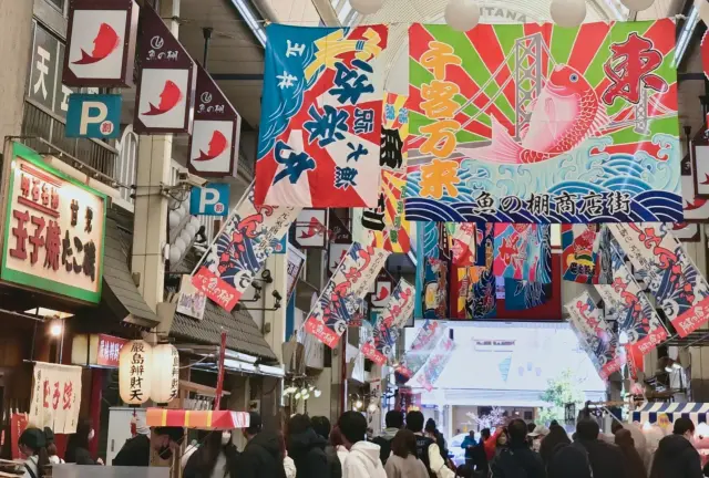 魚の棚商店街には、多くの明石焼のお店がある